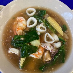 เส้นใหญ่ราดหน้าทะเล