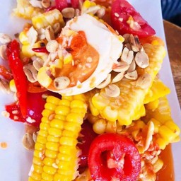 ตำข้าวโพดไข่เค็ม