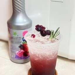 มิกซ์เบอร์รี่โซดา