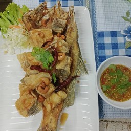 ปลากระพงทอดน้ำปลา
