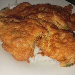 ข้าวใข่เจียวหมูสับหอมๆ