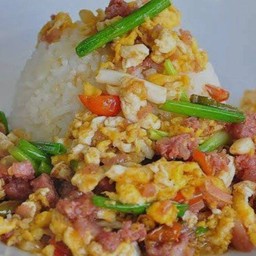 ข้าวแหนมผัดไข่
