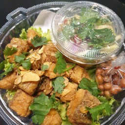 เนื้อปลากระพงทอดน้ำปลา