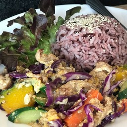 ข้าวผัดผักเพิ่มไข่สูตรคลีน ราดข้าว 290 kcal