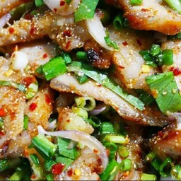 น้ำตกคอหมูย่าง หรือ คอหมูย่าง (ระบุเลย)