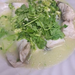 ปลากระพงนึ่งมะนาว