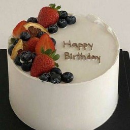 37.เค้กท้อปผลไม้สตอเบอรี่และบลูเบอร์รี่