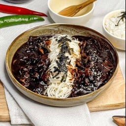 JJAJANG NOODLE (จาจังมยอน)