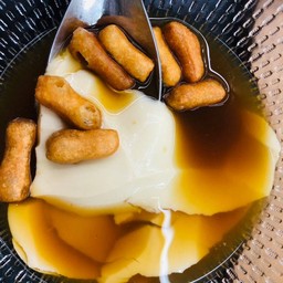 (เต้าฮวยน้ำขิง) หน้าร้าน 25บาท