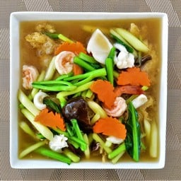 ราดหน้าทะเล