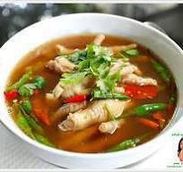ต้มยำตีนไก่
