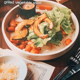 สลัดผักย่าง