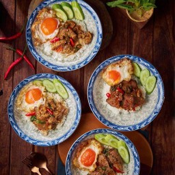 ก๋วยเตี๋ยวเนื้อตุ๋น หมูตุ๋น กะเพราเนื้อเปื่อย เอ็นแก้ว by เฮงเจริญ เนื้อตุ๋น ลาดพร้าว 80 แยก 22