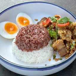 7.ข้าวหมูสามชั้นคั้วพริกเกลือไข่ต้ม