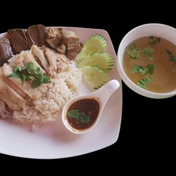 ขัาวมันไก่ต้ม(พิเศษ)