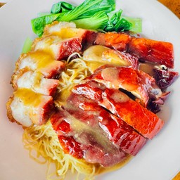 บะหมี่เป็ดย่าง-หมูกรอบ