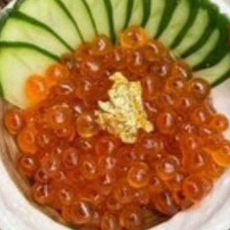 ไข่แซลมอน ซาซิมิ Ikura Sashimi