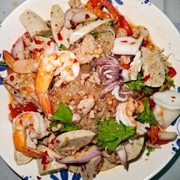ยำเส้นแก้วรวมมิตร