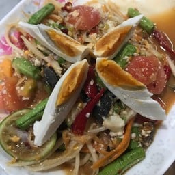 ตำปูปลาร้าไข่เค็ม