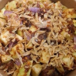 ยำมะม่วง กะปิหวานโรยกุ้งขาว