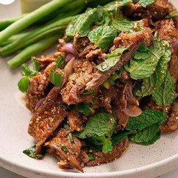 น้ำตกเนื้อ
