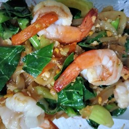 ผัดซีอิ๊วทะเล (เส้นใหญ่ หรือหมี่ขาว) ระบุเลย