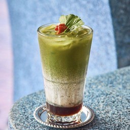Iced Centella Latte (ใบบัวบกลาเต้)