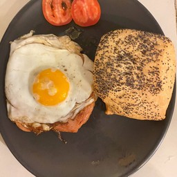 มีทโลฟพิซ่า+ไข่+ขนมปัง