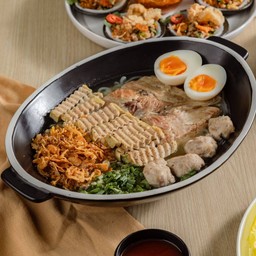 ก๋วยจั๊บทรงเครื่อง