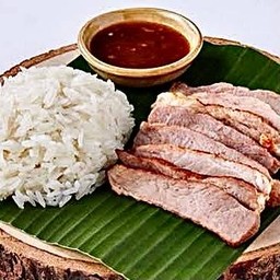 ข้าวเหนียวหมูย่าง