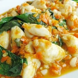 เนื้อปูผัดพริกเหลือง