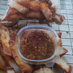 ซื้อแพ็คคู่คุ้มกว่า สามชั้น1ขีด+แจ๋ว1กระปุก