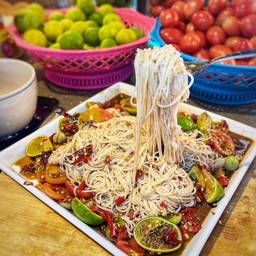 ตำถาดขนมจีน