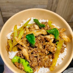 กระเพราในบ้าน