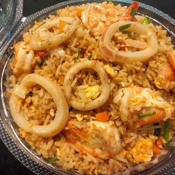 ข้าวผัดรวมมิตรไซด์เล็ก