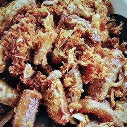 ใส้อ่อนทอดกระเทียม