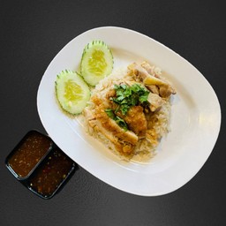 ข้าวมันไก่ต้มผสมไก่ทอด