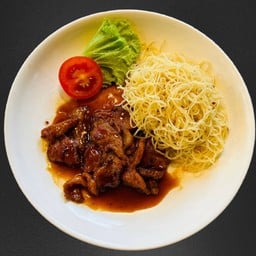 บะหมี่หมูอบ  ไก่อบ  เนื้ออบ