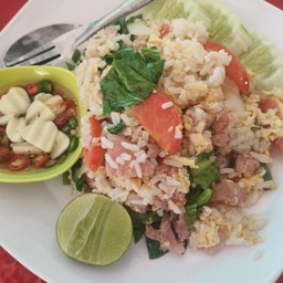 ข้าวผัดแหนม