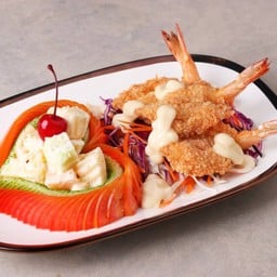 สลัดกุ้งกรอบผลไม้