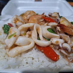 ข้าวกะเพราทะเล