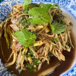 ซุปหน่อไม้นัวร์