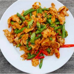 ผัดพริกแกง(ไก่)เป็นกับข้าว