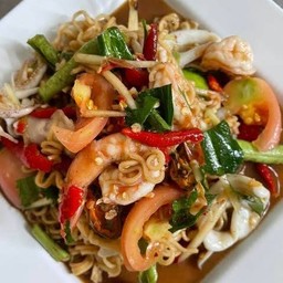 ตำมาม่าทะเล