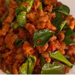 พริกแกง(เนื้อ) เป็นกับข้าว