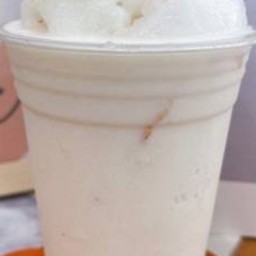 มะพร้าวปั่นนมสด