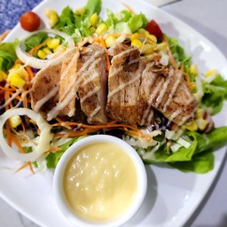 สลัด สเต็กอกไก่ย่าง