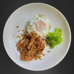 ข้าวหมู  ไก่    หมูกรอบ    เนื้อ     กุ้ง กระเทียม