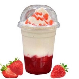 นมสดซอสสตอเบอรี่ปั่น