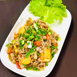 ผัดเต้าหู้ทรงเครื่อง